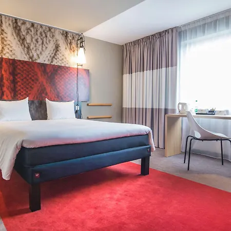 Ibis Stratford