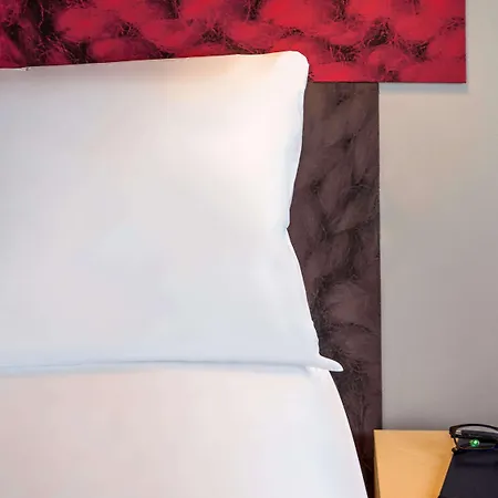 Ibis Stratford