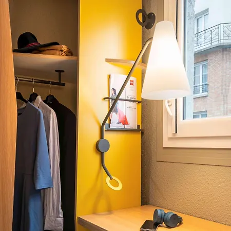 Ibis Stratford Hotel 3*