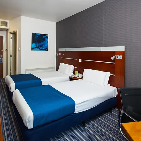Hotel Holiday Express London-wimbledon-south, An Ihg 3*