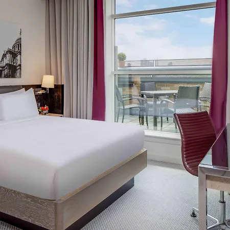 Hilton Angel Islington Отель Лондон