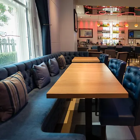 Norfolk Towers Paddington 4*