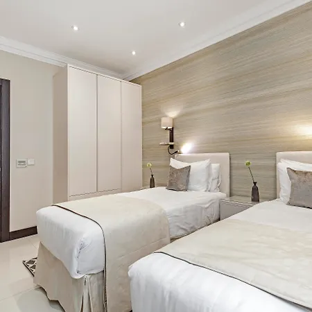 130 Queen's Gate 5* London