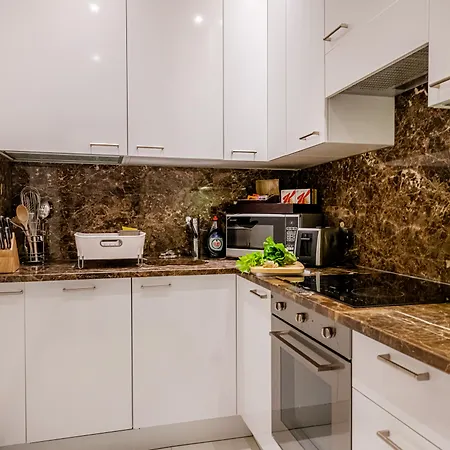 130 Queen's Gate 5* London