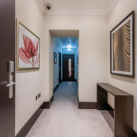 Aparthotel 130 Queen's Gate