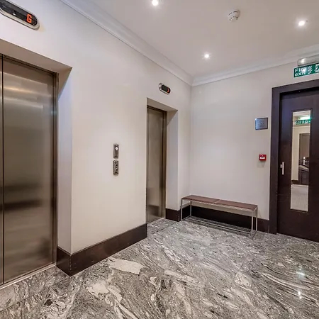 130 Queen's Gate 5* London
