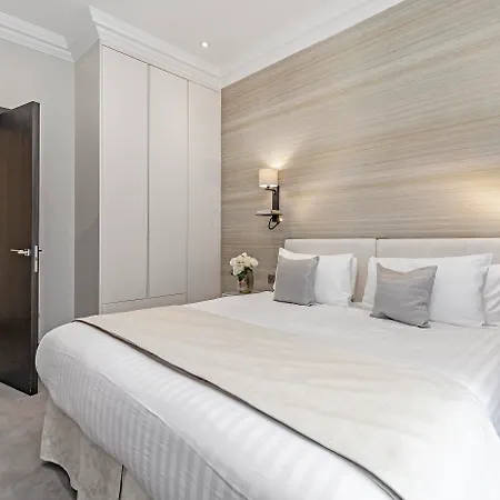 130 Queen's Gate 5* London