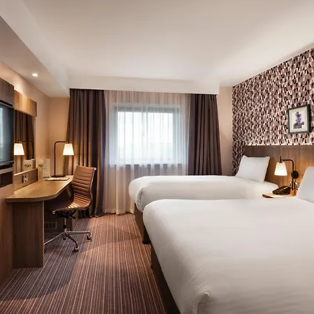 Leonardo London Heathrow Airport West Drayton (Middlesex)