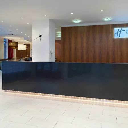 Express City, An Ihg Hotel