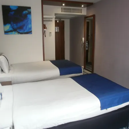 Express City, An Ihg Hotel 3*