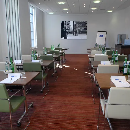 Express City, An Ihg Hotel London