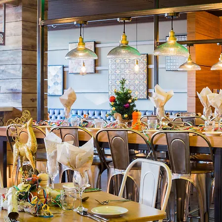 Radisson And Conference Centre London Heathrow Hotel 4*