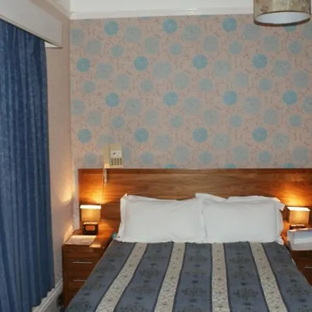 Kirkdale 3*