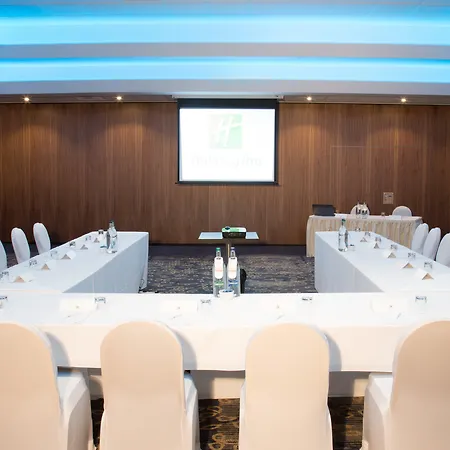 - Wembley, An Ihg 4*
