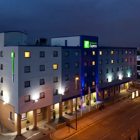 Express Park Royal By Ihg 3* Londýn