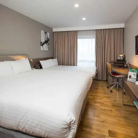 Holiday West By Ihg Londýn