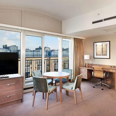 Doubletree By Hilton - Docklands Riverside Szálloda 4*