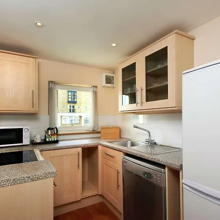 Doubletree By Hilton - Docklands Riverside London