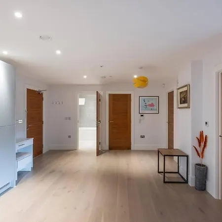 شقة Stylish 2 Bed 2 Bath In Highgate & Free Parking