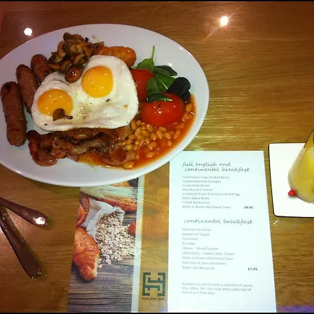 Heathrow 4*