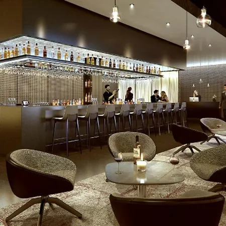 Park Plaza Waterloo 4* Londýn