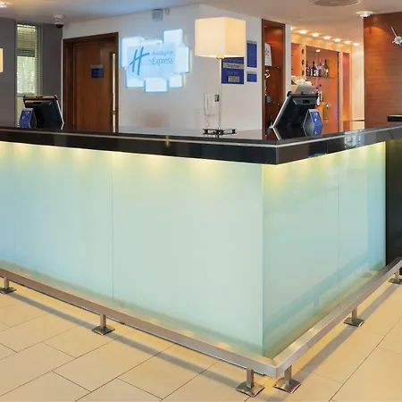 Hotel Holiday Express London Golders Green, An Ihg 3*