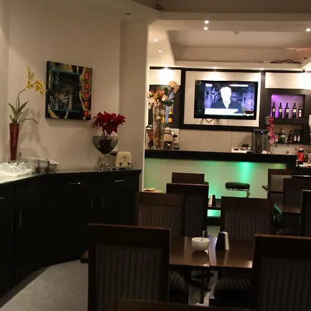 Kingswaypark At Park Avenue Hotel Londen