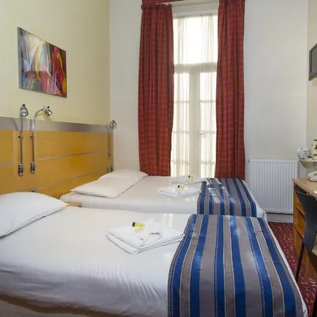 Hotel St George's Victoria London