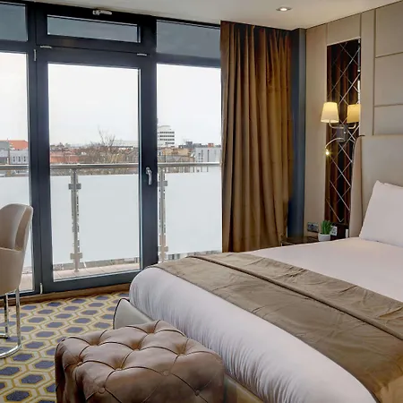 Putney Hotel; Bw Signature Collection Londyn
