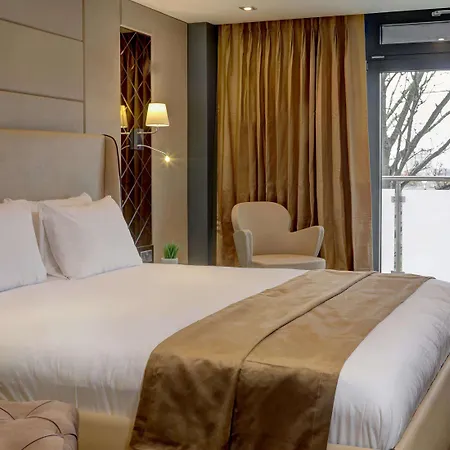 Putney Hotel; Bw Signature Collection Hotel 4*