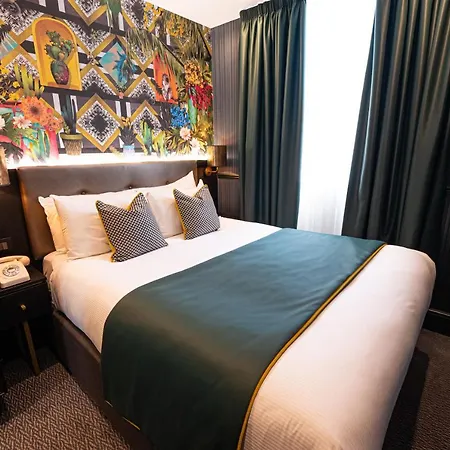 Hyde Park Hotel 4*