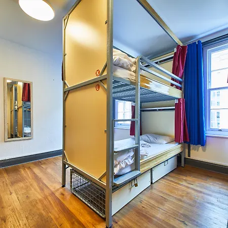 St Christopher's Oasis - Bridge - Female Only * London