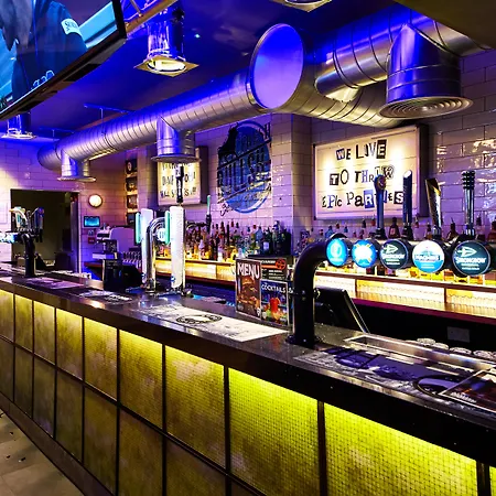 St Christopher's Oasis - Bridge - Female Only Hostel *