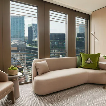 Pan Pacific 5* London