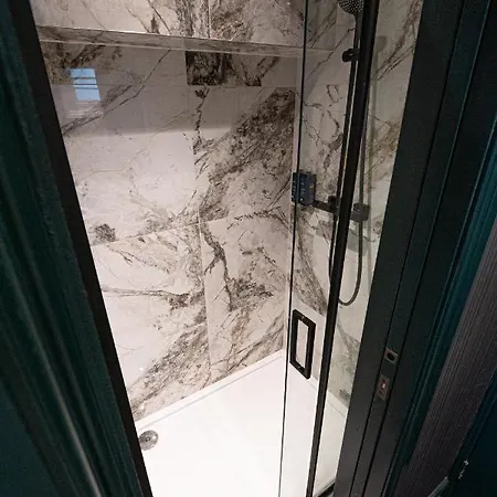 Hyde Park Hotel 4*