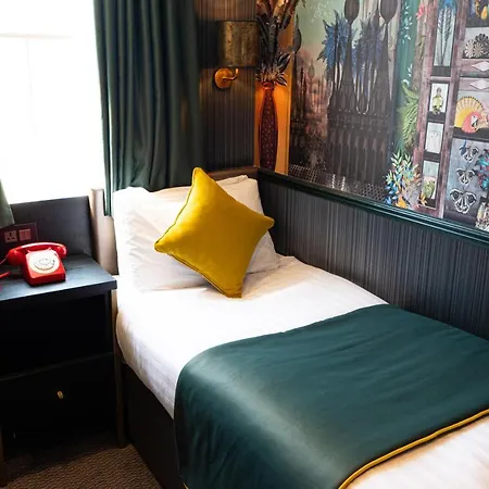 Hyde Park Hotel