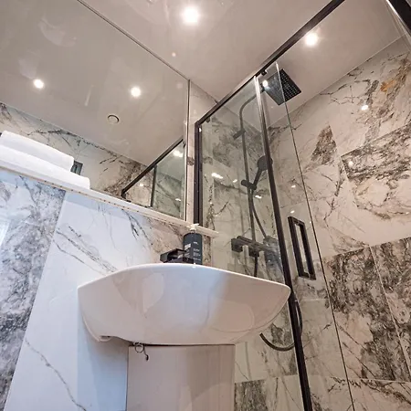 Hyde Park Hotel 4*