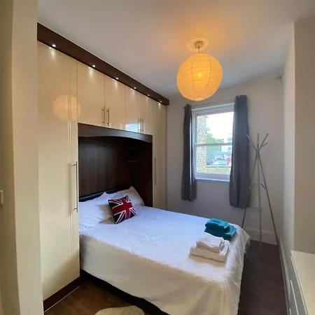 Notting Hill Next Door Bedroom In The Share Flat Guest house