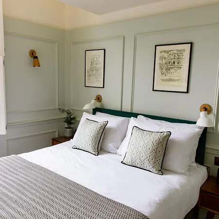 Hotel The Bull & Last London