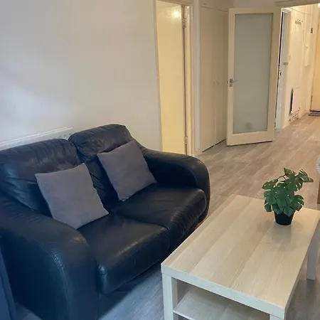 Serviced Near Borough Station Se1 Apartment London