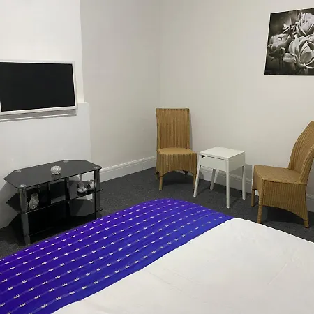 Sunrup Heathrow Homestay Feltham