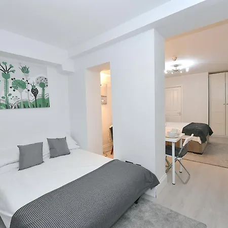 Stylish By Luxestays Shepherds Bush شقة *