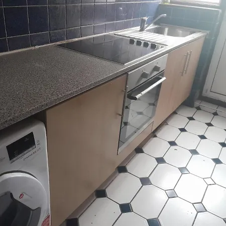 Apartment Lovely 1-bed Studio In *