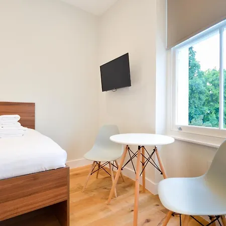 Aparthotel Leinster Square Serviced