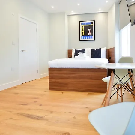 Leinster Square Serviced *