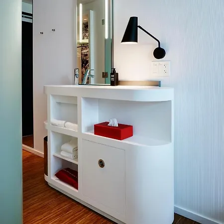 מלון Citizenm Victoria Station 4*