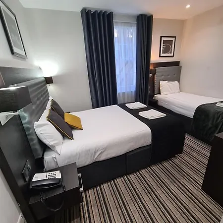 The Tudor 3*