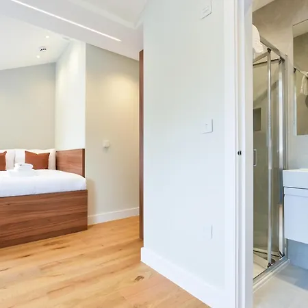 Leinster Square Serviced Aparthotel