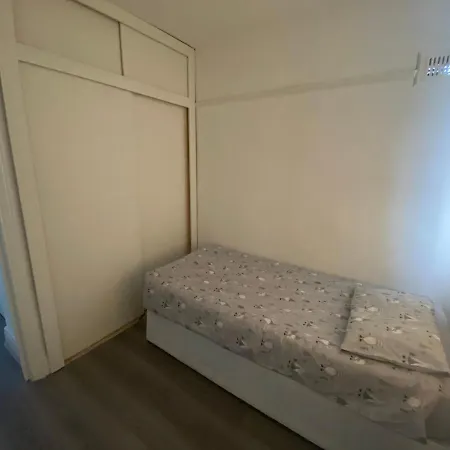 Homestay Sunrup Heathrow *