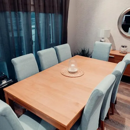 Lovely 4/bdr Penthouse W/ Lovely Views Appartamento